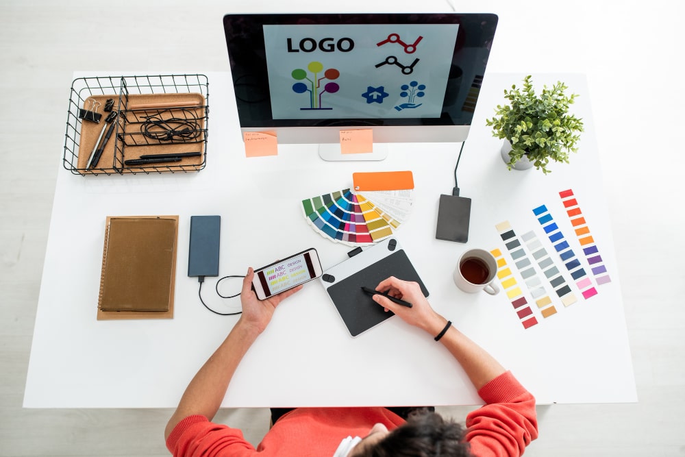 Create a modern logo for my startup